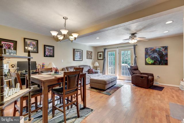 737 CLEARVIEW AVE, Hampstead, MD 21074