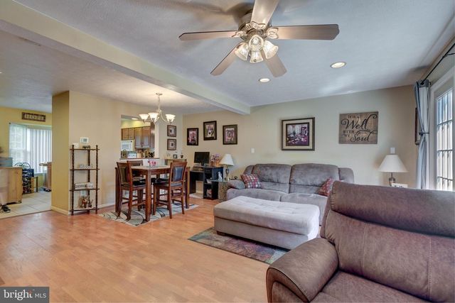 737 CLEARVIEW AVE, Hampstead, MD 21074