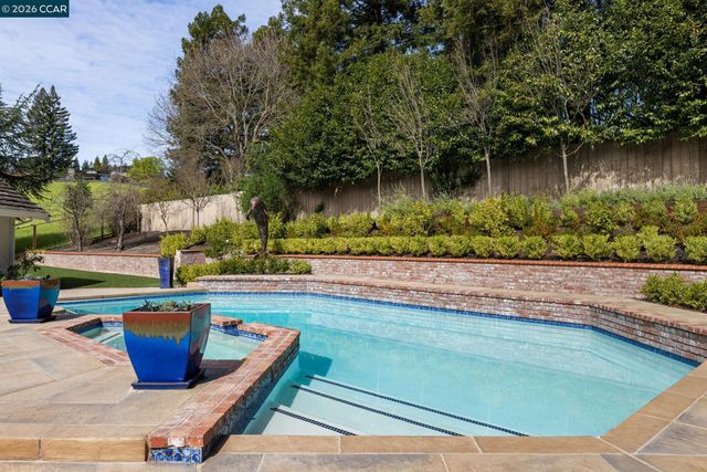 2705 Mossy Oak Dr, Danville, CA 94506