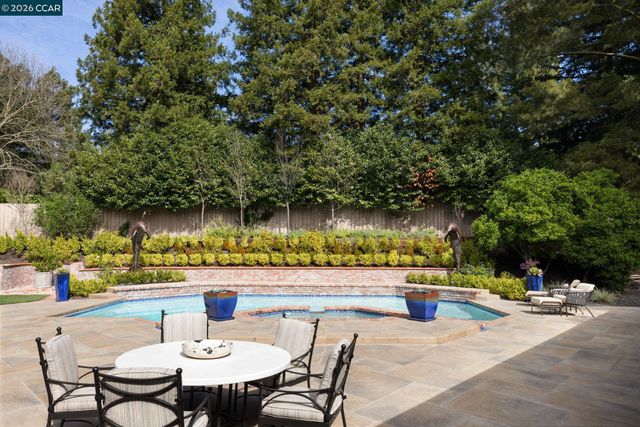 2705 Mossy Oak Dr, Danville, CA 94506