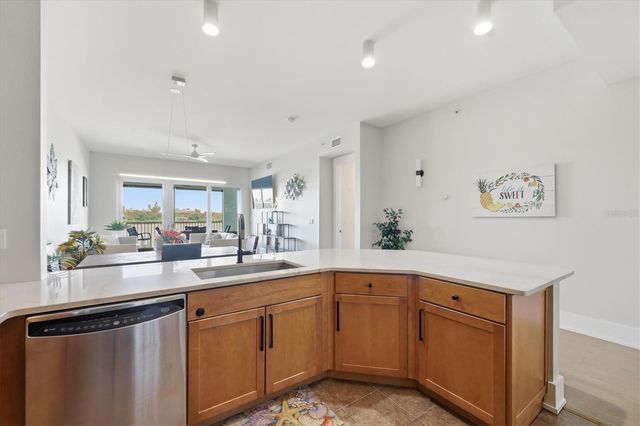 11120 HACIENDA DEL MAR BOULEVARD F-205, Placida, FL 33946