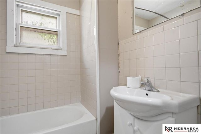 445 N L Street, Fremont, NE 68025