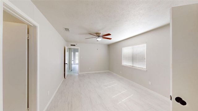 1921 Edna Smith Drive, Garland, TX 75040