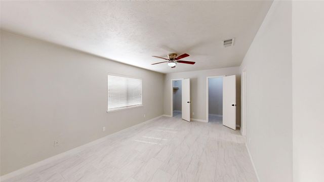 1921 Edna Smith Drive, Garland, TX 75040