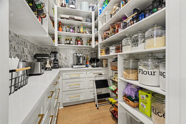 401 Ambergate Drive, Denton, TX 76208