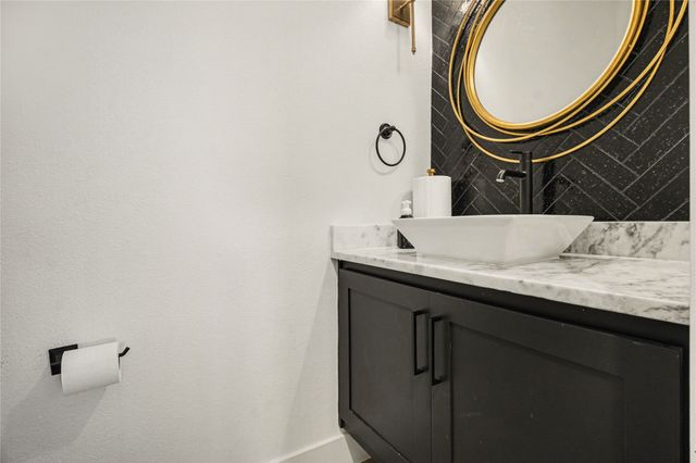 401 Ambergate Drive, Denton, TX 76208