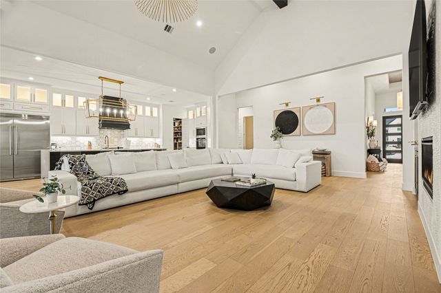 401 Ambergate Drive, Denton, TX 76208