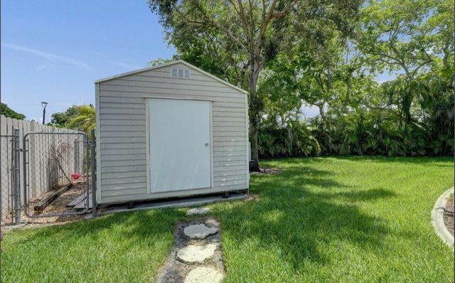 14701 Madison Place, Davie, FL 33325