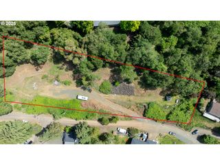 679 Se FISHER Dr, Roseburg, OR 97470