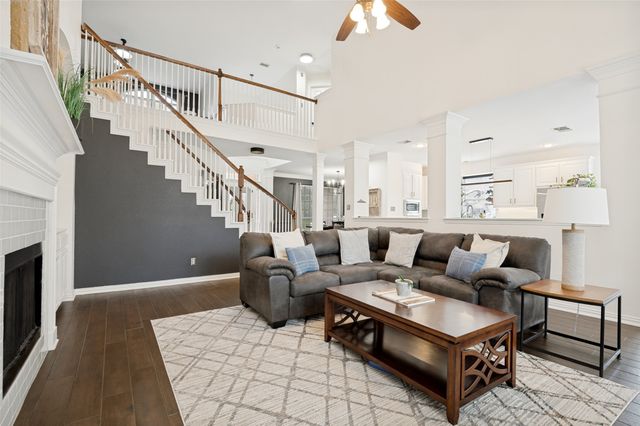 1017 Muirfield Drive, Mansfield, TX 76063