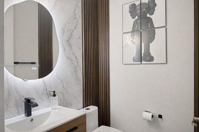 829 NE 191st St, Miami, FL 33179