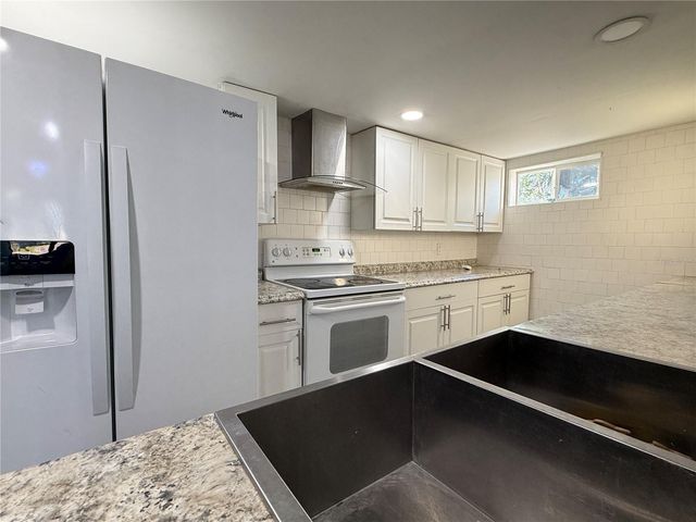 408 LONGFELLOW BOULEVARD, Lakeland, FL 33801