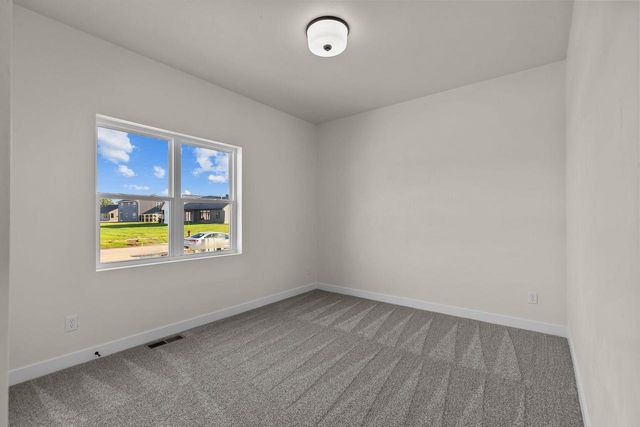W5765 ROUNDSTONE PLACE, Menasha, WI 54952