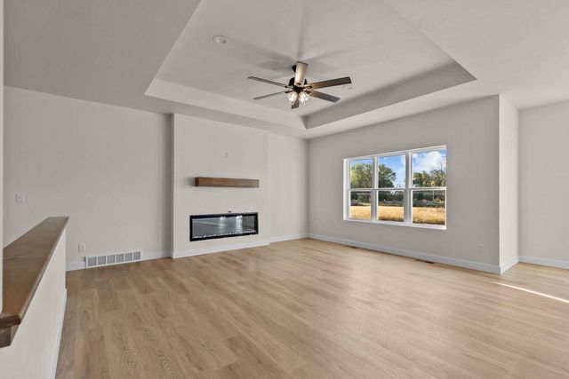 W5765 ROUNDSTONE PLACE, Menasha, WI 54952