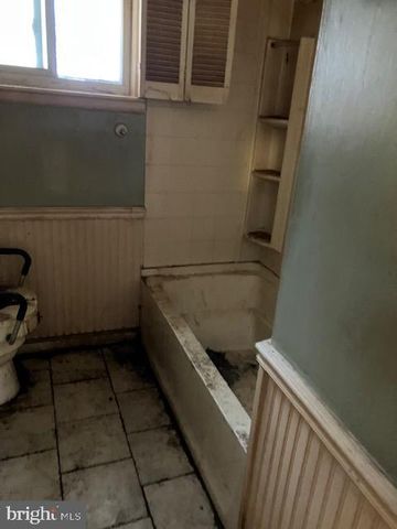 216 FULTON ST, Hancock, MD 21750