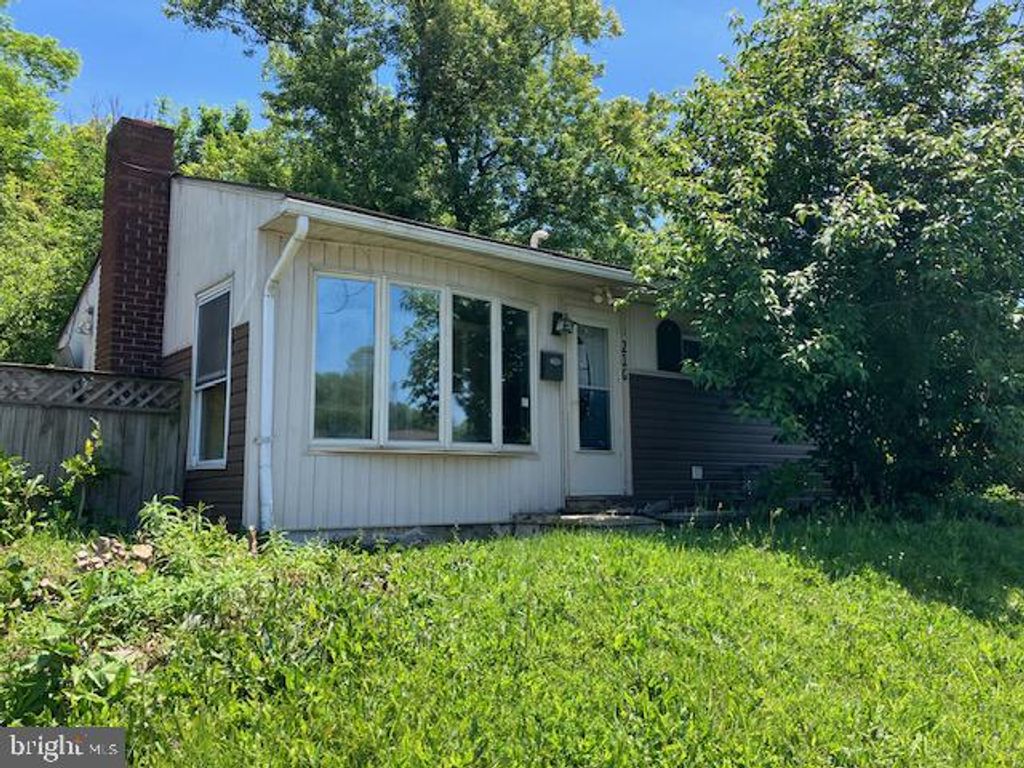 216 FULTON ST, Hancock, MD 21750