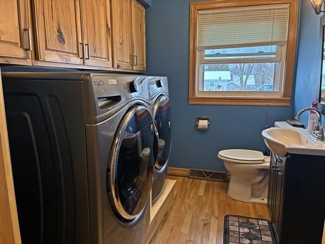 216 AYERS STREET, Neillsville, WI 54456