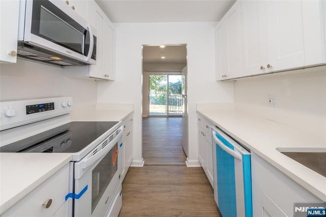 1111 River Road G5, Edgewater, NJ 07020