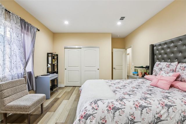 204 E 121st Street, Los Angeles, CA 90061