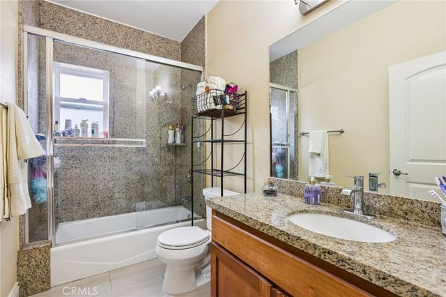 204 E 121st Street, Los Angeles, CA 90061