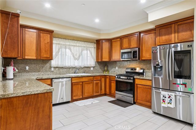 204 E 121st Street, Los Angeles, CA 90061