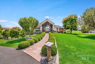 203 Clear Lake Lane, Buhl, ID 83316