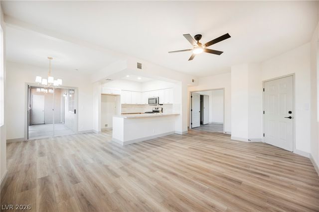 7701 Constanso Avenue 104, Las Vegas, NV 89128