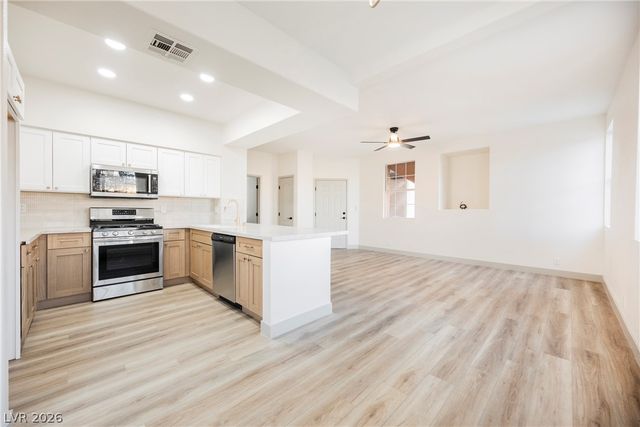7701 Constanso Avenue 104, Las Vegas, NV 89128