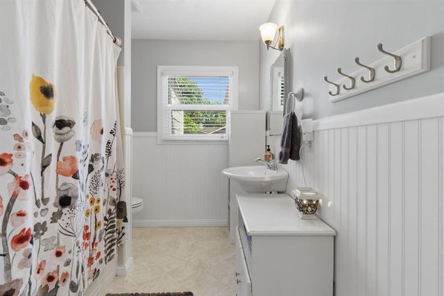 1755 Oxford Way, Stockton, CA 95204