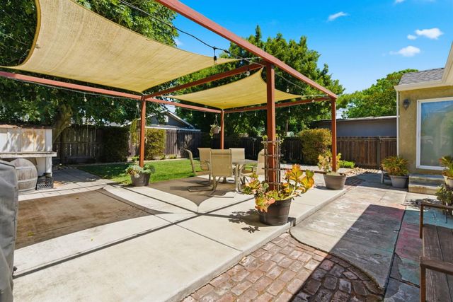 1755 Oxford Way, Stockton, CA 95204