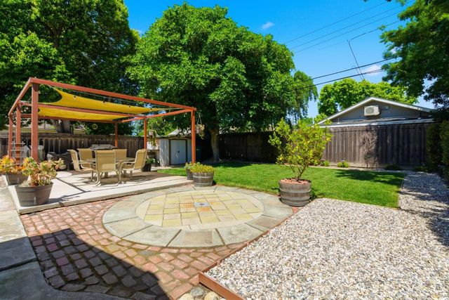1755 Oxford Way, Stockton, CA 95204