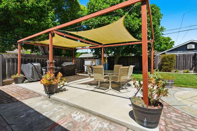 1755 Oxford Way, Stockton, CA 95204