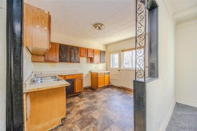 402 Wyoming Avenue, Buffalo, NY 14215