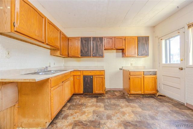 402 Wyoming Avenue, Buffalo, NY 14215