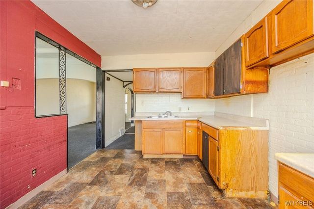 402 Wyoming Avenue, Buffalo, NY 14215