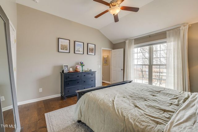 32 Taylor Ridge Court, Johnson City, TN 37601