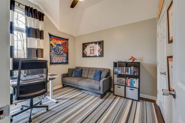 32 Taylor Ridge Court, Johnson City, TN 37601