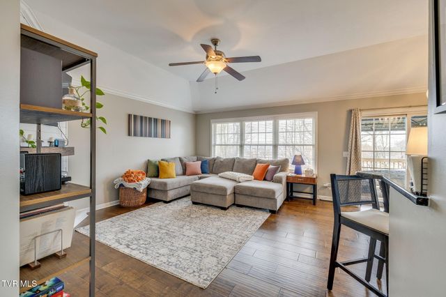 32 Taylor Ridge Court, Johnson City, TN 37601