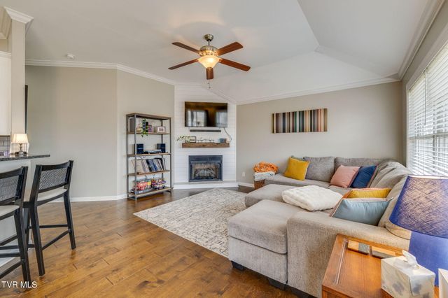 32 Taylor Ridge Court, Johnson City, TN 37601