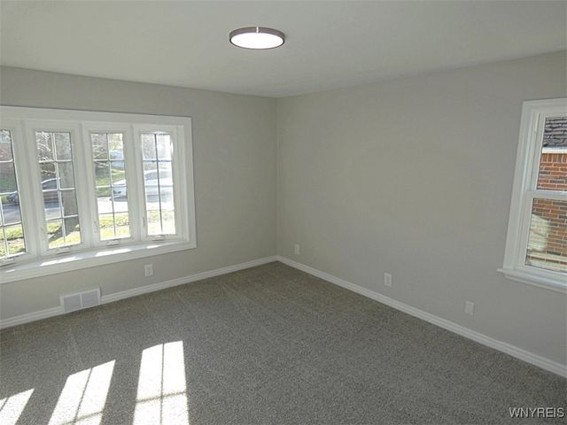 234 Treehaven Rd, Cheektowaga, NY 14215