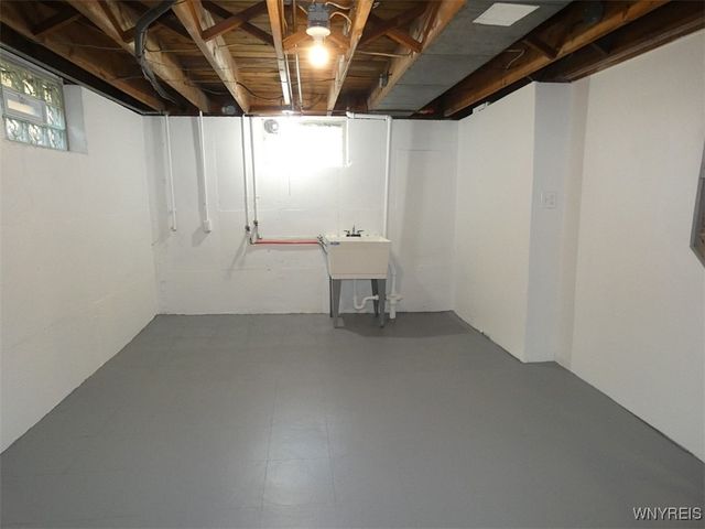 234 Treehaven Rd, Cheektowaga, NY 14215