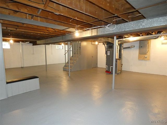 234 Treehaven Rd, Cheektowaga, NY 14215