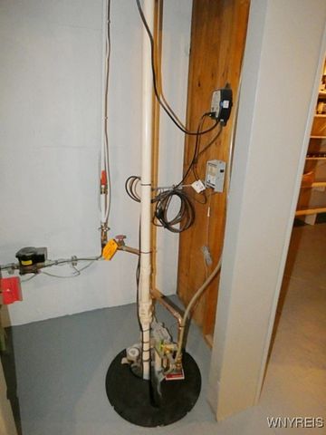 234 Treehaven Rd, Cheektowaga, NY 14215