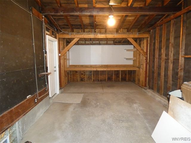 234 Treehaven Rd, Cheektowaga, NY 14215