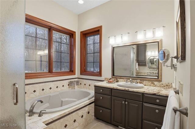 425 Woodside Avenue, Jefferson, OH 44047