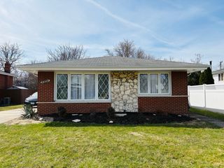 10824 Laramie Avenue, Oak Lawn, IL 60453