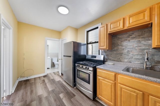 606 S Park St 2, Elizabeth City, NJ 07206