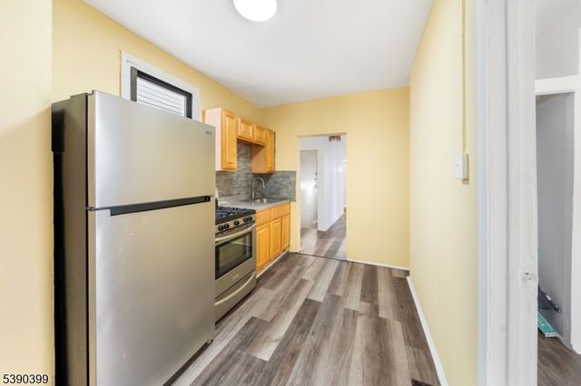 606 S Park St 2, Elizabeth City, NJ 07206