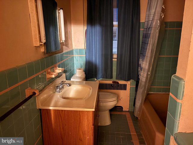 5757 DREXEL RD, Philadelphia, PA 19131