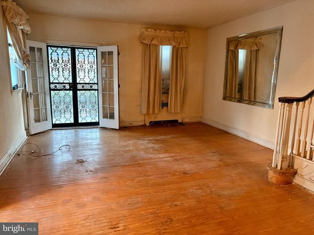 5757 DREXEL RD, Philadelphia, PA 19131